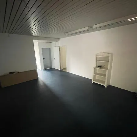 Apartment Monteursparadies 4 Dz, 2 Baeder, Einfach Gut