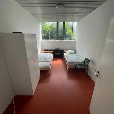 Apartment Monteursparadies 4 Dz, 2 Baeder, Einfach Gut