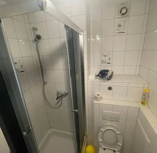 Monteursparadies 4 Dz, 2 Baeder, Einfach Gut 아파트 Haßloch