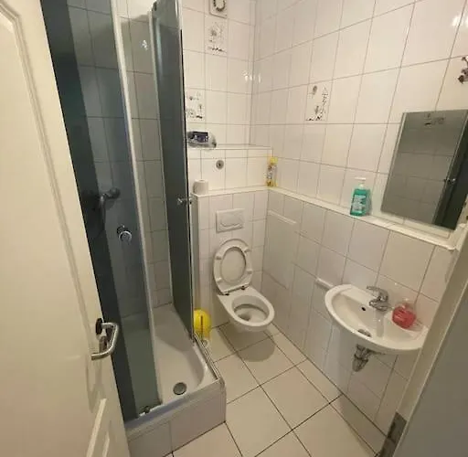 아파트 Monteursparadies 4 Dz, 2 Baeder, Einfach Gut Haßloch